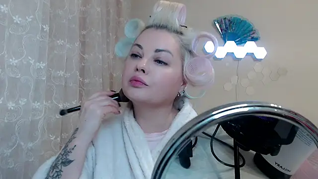 Snapshot of JewellKiss7 chatting on 11.11.25 JewellKiss7 online show from 11.11.25