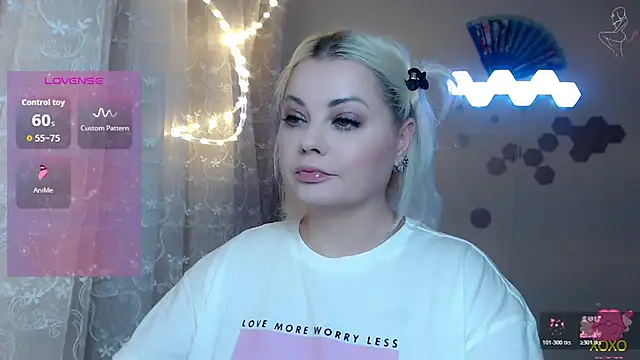 Snapshot of JewellKiss7 chatting on 12.01.25 JewellKiss7 online show from 12.01.25