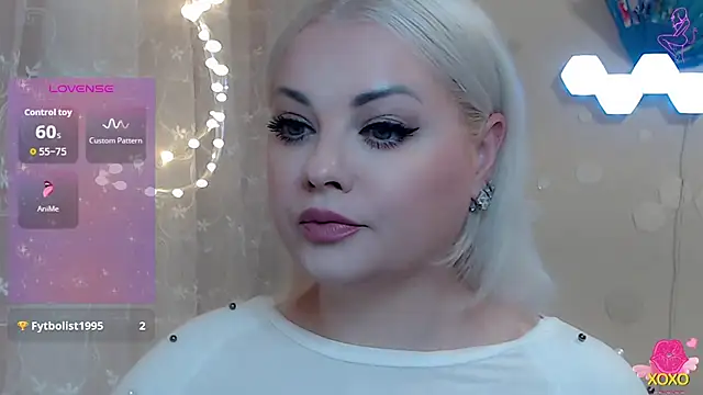 Snapshot of JewellKiss7 chatting on 12.04.25 JewellKiss7 online show from 12.04.25