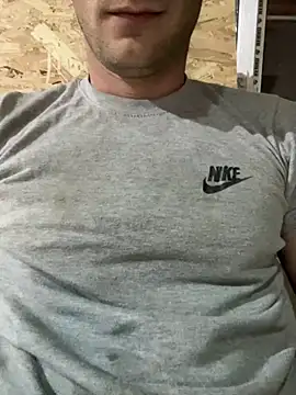 Snapshot of red_red00 chatting on 09.14.25 red red00 online show from 09.14.25