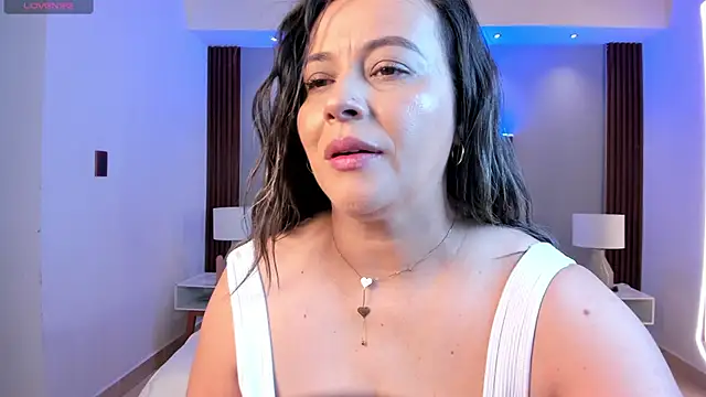 Susann Ross online show from 10.06.25