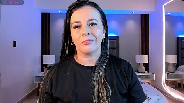 Susann Ross online show from 11.17.25