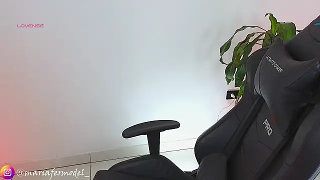 Snapshot of Mariafer05 chatting on 03.06.25 Mariafer05 online show from 03.06.25