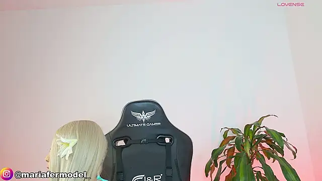 Mariafer05 online show from 02.18.26