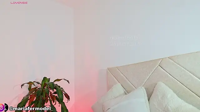 Mariafer05 online show from 05.26.26