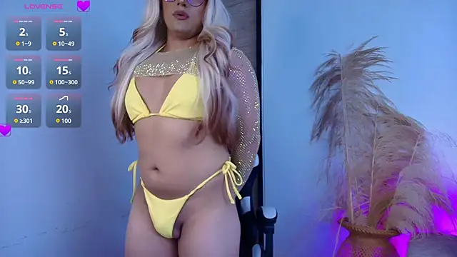 Snapshot of -Sofii_ chatting on 12.20.25 -Sofii online show from 12.20.25