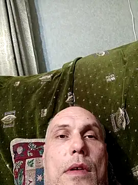 Pineapple04 online show from 11.20.25