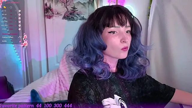 Toxic Ellies online show from 07.01.26