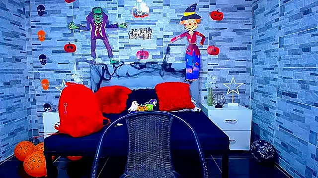 Snapshot of ADAM_HOT chatting on 10.20.25 ADAM HOT online show from 10.20.25