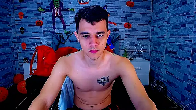 Snapshot of ADAM_HOT chatting on 10.22.25 ADAM HOT online show from 10.22.25