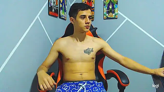 Snapshot of ADAM_HOT chatting on 11.01.25 ADAM HOT online show from 11.01.25