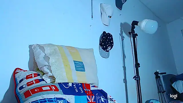 Snapshot of ADAM_HOT chatting on 11.19.25 ADAM HOT online show from 11.19.25