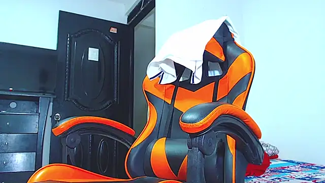 ADAM HOT online show from 02.07.26