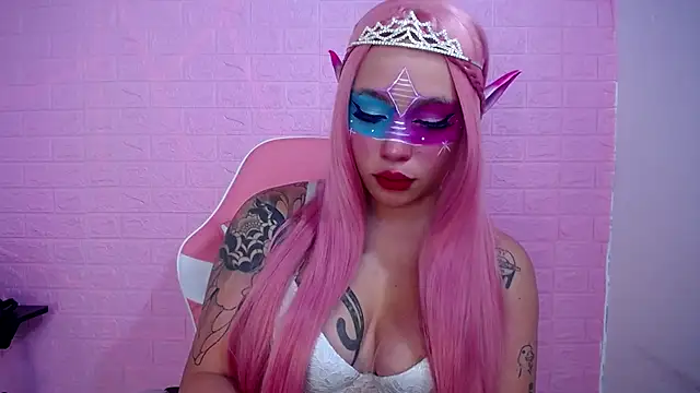 Dominic Queen online show from 10.02.25