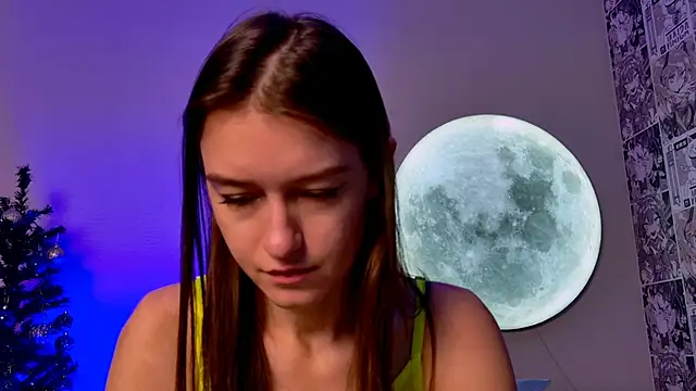 Snapshot of Alice__grace chatting on 12.12.24 Alice grace online show from 12.12.24