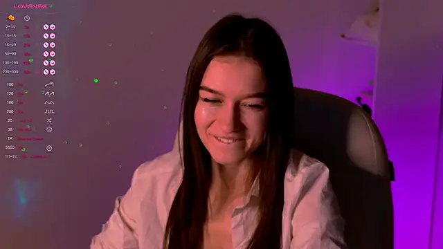 Snapshot of Alice__grace chatting on 12.14.24 Alice grace online show from 12.14.24