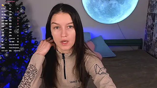 Snapshot of Alice__grace chatting on 12.25.24 Alice grace online show from 12.25.24