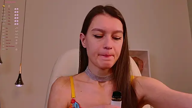 Snapshot of Alice__grace chatting on 01.31.25 Alice grace online show from 01.31.25