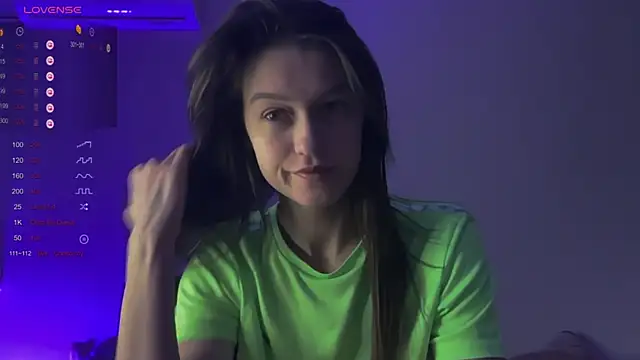 Snapshot of Alice__grace chatting on 02.11.25 Alice grace online show from 02.11.25