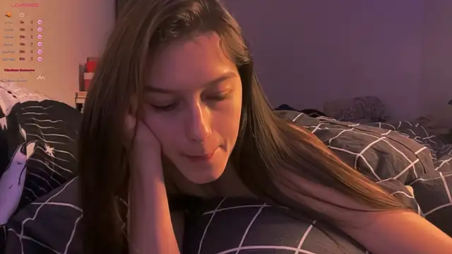 Snapshot of Alice__grace chatting on 02.27.25 Alice grace online show from 02.27.25