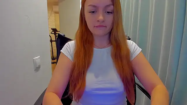 Snapshot of realfairy chatting on 02.21.25 realfairy online show from 02.21.25