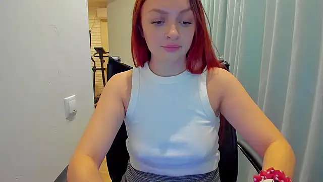 Snapshot of realfairy chatting on 02.28.25 realfairy online show from 02.28.25
