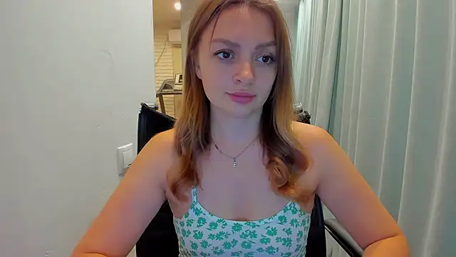 Snapshot of realfairy chatting on 09.21.25 realfairy online show from 09.21.25