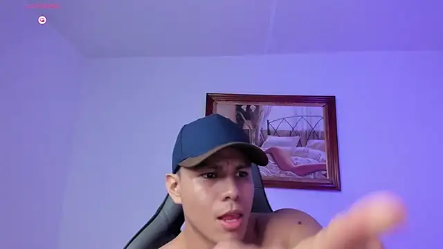 Snapshot of RoyConstance chatting on 02.18.26 RoyConstance online show from 02.18.26