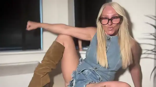 MelodyCollinsUk online show from 09.11.25