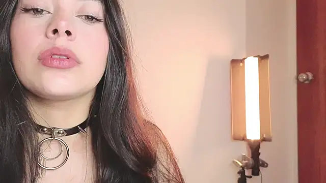 Soffimoon  online show from 02.28.25