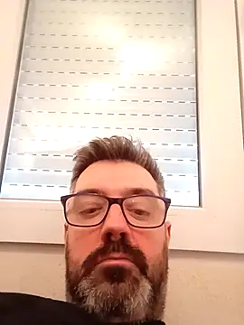 pana1978loco online show from 11.15.25