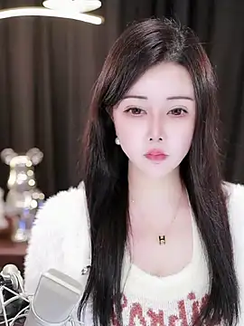Qiaoqiao  online show from 01.02.25