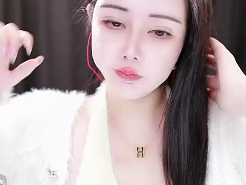 Qiaoqiao  online show from 01.03.25