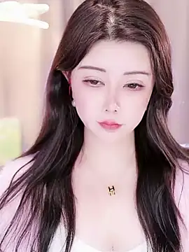 Qiaoqiao  online show from 01.07.25