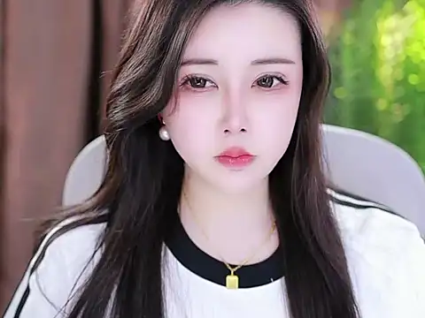 Qiaoqiao  online show from 02.06.25