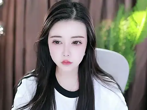 Qiaoqiao  online show from 02.07.25