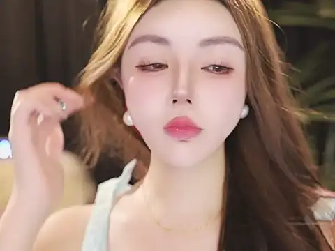 Qiaoqiao  online show from 07.24.26