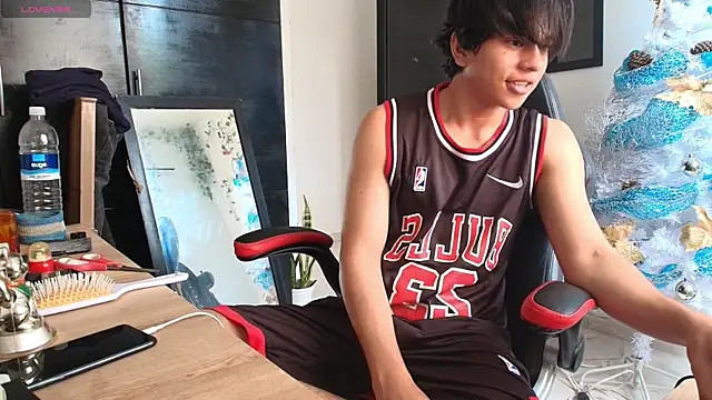 Haruto2001 online show from 12.15.24