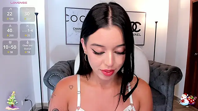 Snapshot of zoee_jackson chatting on 12.29.24 zoee jackson online show from 12.29.24