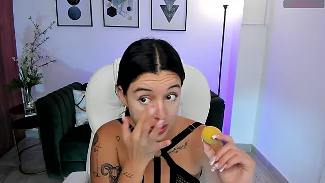 Snapshot of zoee_jackson chatting on 01.17.25 zoee jackson online show from 01.17.25