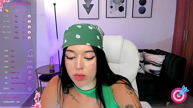Snapshot of zoee_jackson chatting on 01.24.25 zoee jackson online show from 01.24.25
