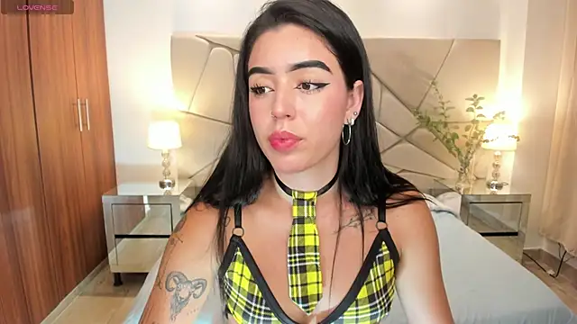 Snapshot of zoee_jackson chatting on 02.20.25 zoee jackson online show from 02.20.25