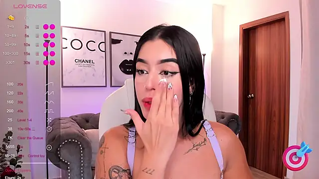 Snapshot of zoee_jackson chatting on 02.22.25 zoee jackson online show from 02.22.25