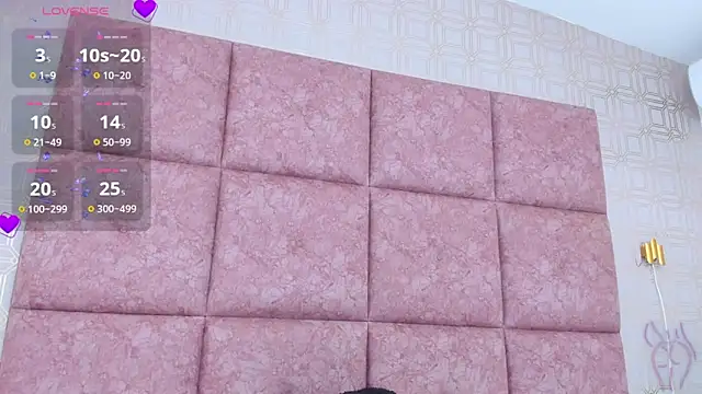 LilitRobins online show from 02.11.25