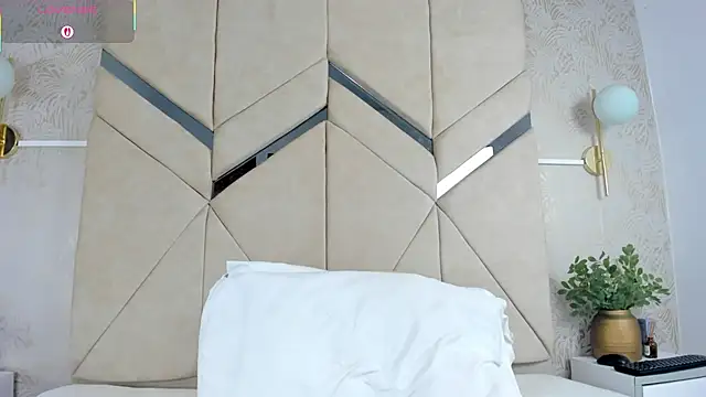 LilitRobins online show from 10.11.25