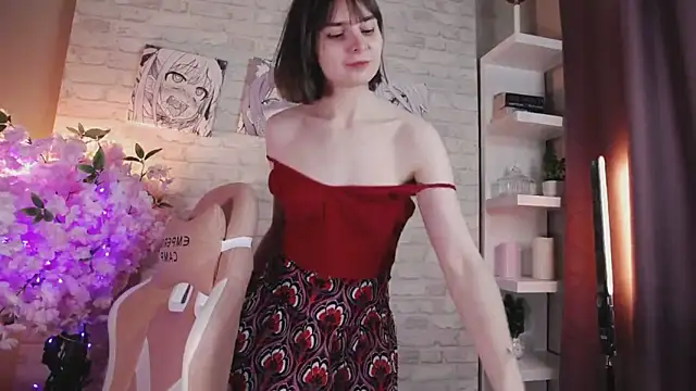 ManuTaya online show from 12.05.24