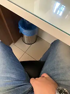 Snapshot of smithrosinha chatting on 01.21.25 smithrosinha online show from 01.21.25