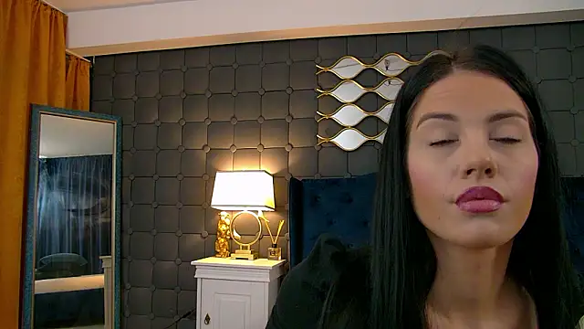 LeyaCass online show from 03.14.26