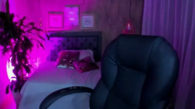 Xisu  online show from 12.19.24