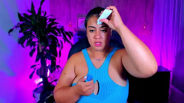 Xisu  online show from 02.17.25